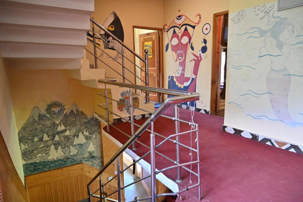 Indian Backpackers Hostel Manāli Exterior foto