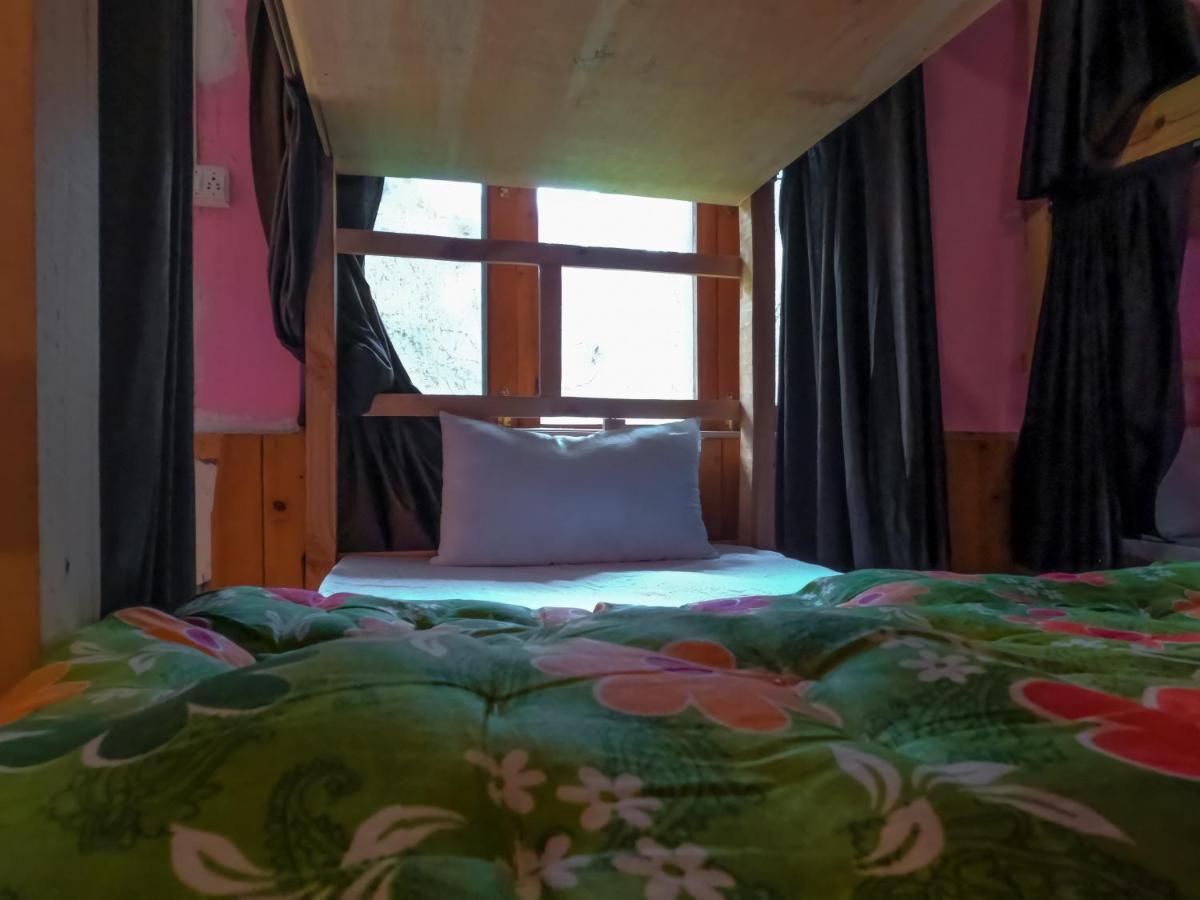 Indian Backpackers Hostel Manāli Exterior foto