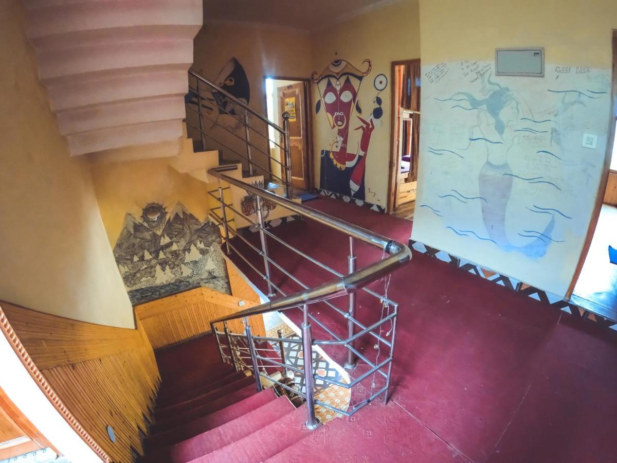 Indian Backpackers Hostel Manāli Exterior foto