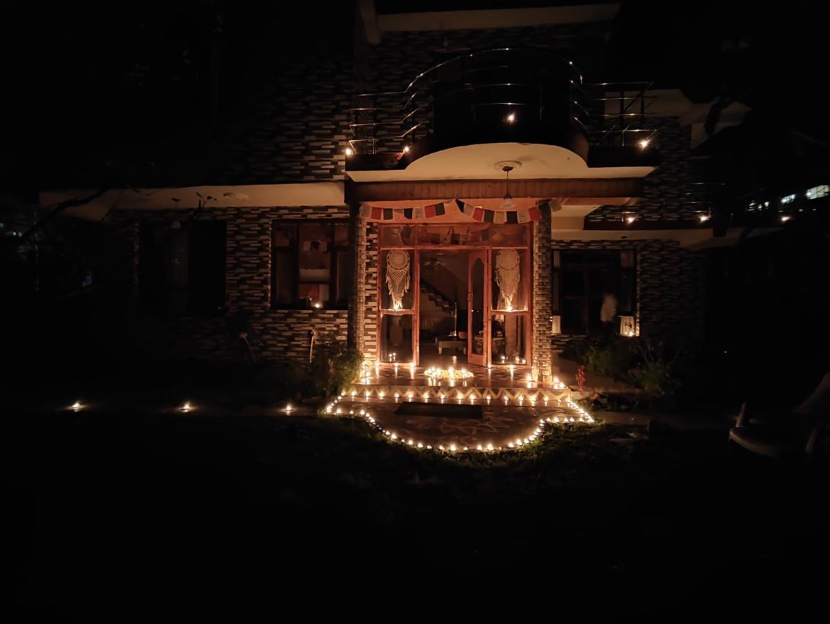 Indian Backpackers Hostel Manāli Exterior foto