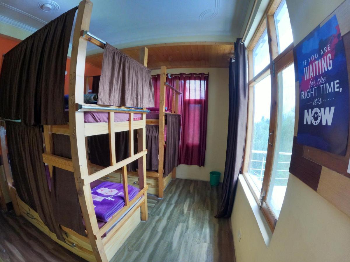 Indian Backpackers Hostel Manāli Exterior foto