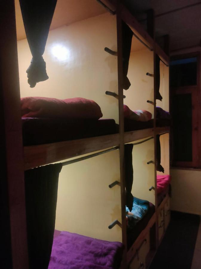 Indian Backpackers Hostel Manāli Exterior foto